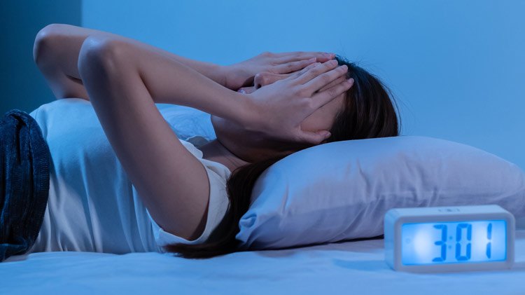 خواب کمتر از هفت ساعت خطر ابتلا به فشار خون بالا را افزایش می‌دهد