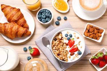 از آب میوه تا کورن فلکس؛ این صبحانه‌ها سلامتی شما را به خطر می‌اندازد!